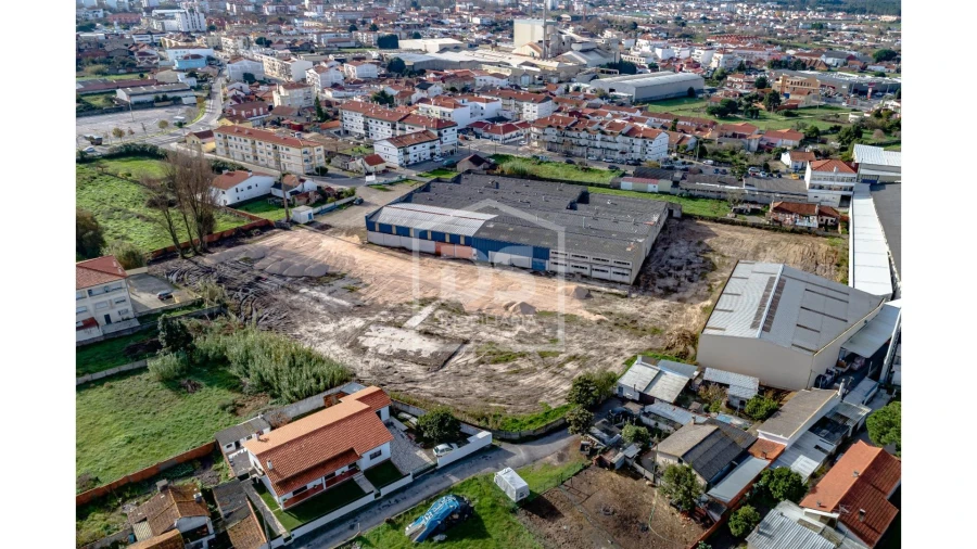 Armazém para Venda em Marinha Grande Foto 11