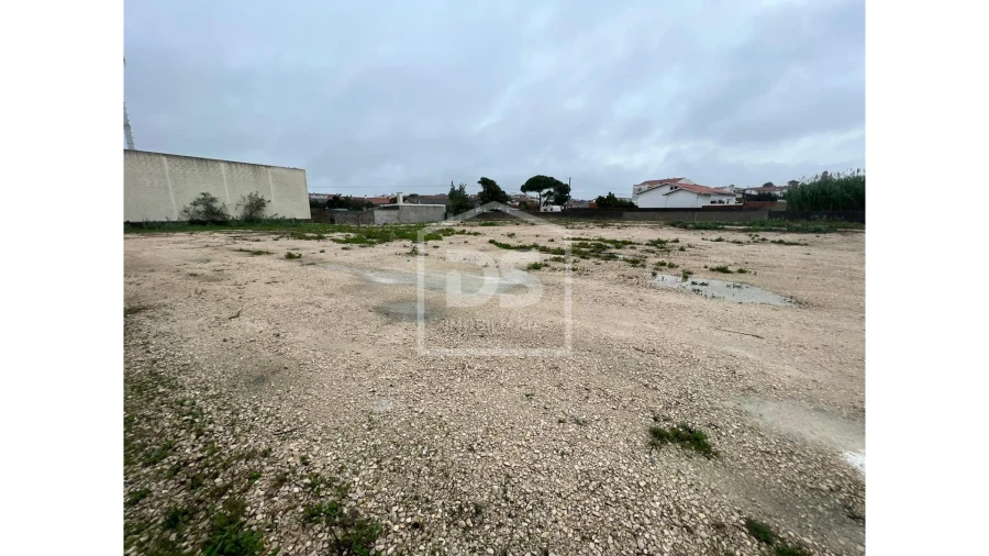 Armazém para Venda em Marinha Grande Foto 13