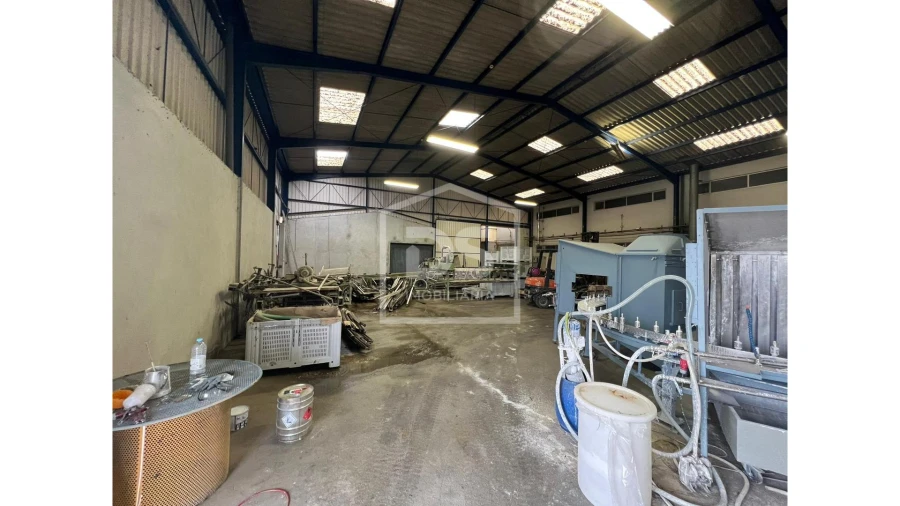 Armazém para Venda em Marinha Grande Foto 27