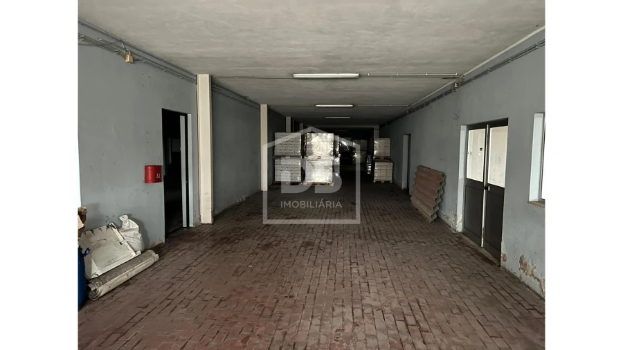 Armazém para Venda em Marinha Grande Foto 30