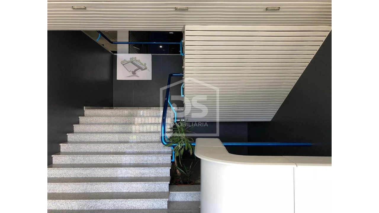 Armazém para Venda em Marinha Grande Foto 29