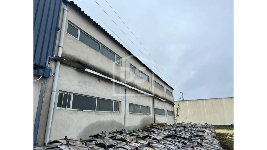 Armazém para Venda em Marinha Grande Foto 6