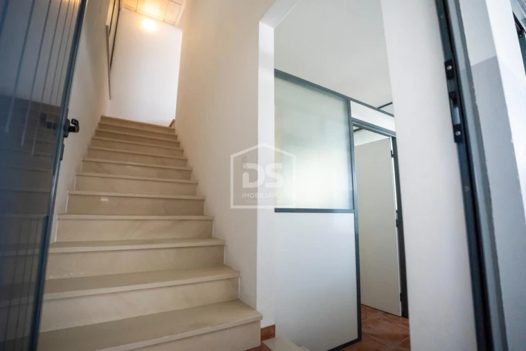 Armazém para Venda em Marinha Grande Foto 16