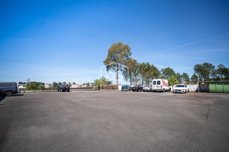 Armazém para Venda em Marinha Grande Foto 13