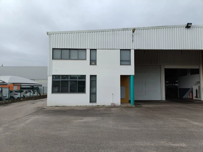 Armazém para Venda em Marinha Grande Foto 10