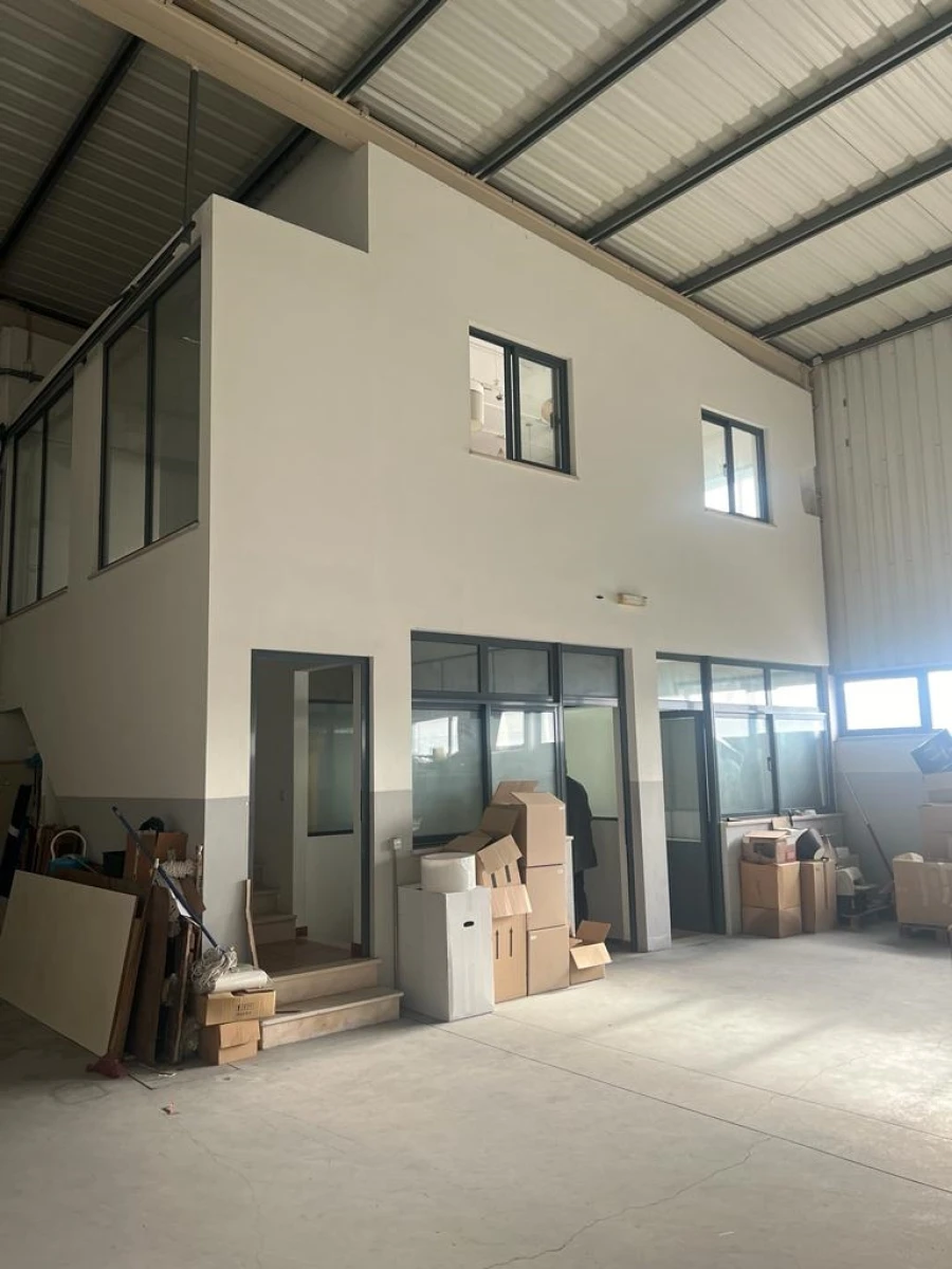 Armazém para Venda em Marinha Grande Foto 6