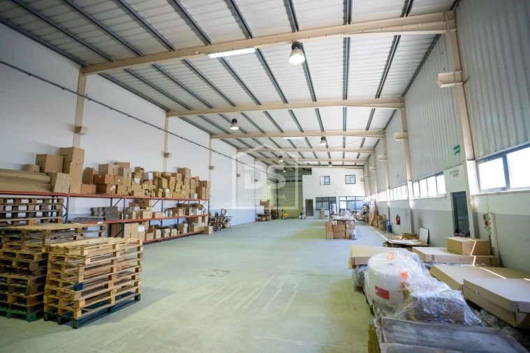 Armazém para Venda em Marinha Grande Foto 25