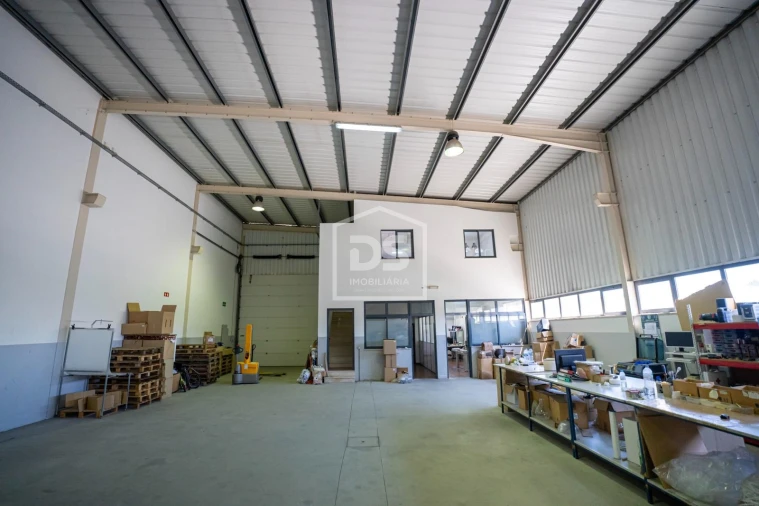Armazém para Venda em Marinha Grande Foto 24