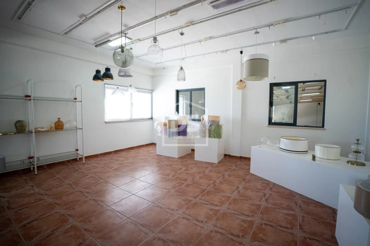 Armazém para Venda em Marinha Grande Foto 17