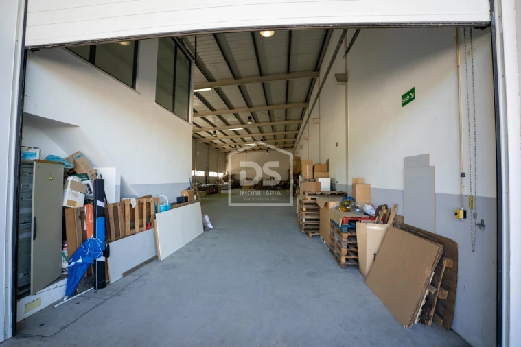 Armazém para Venda em Marinha Grande Foto 29