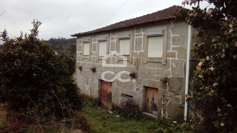 Quinta T4 para Venda em Oliveira, São Paio e São Sebastião Foto 2