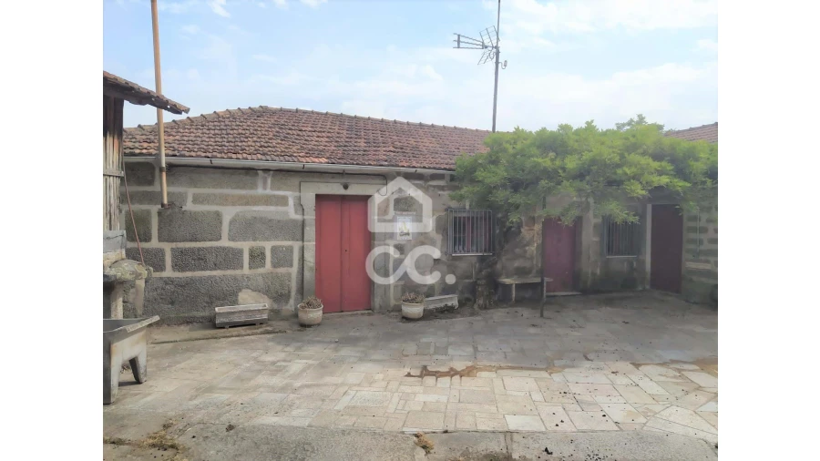Quinta T4 para Venda em Oliveira, São Paio e São Sebastião Foto 5