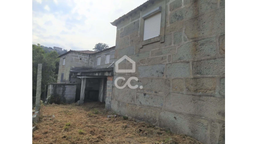 Quinta T4 para Venda em Oliveira, São Paio e São Sebastião Foto 8