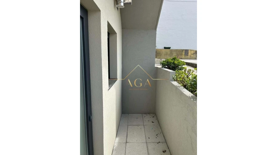 Apartamento T3 para Venda em Oliveira do Douro Foto 5