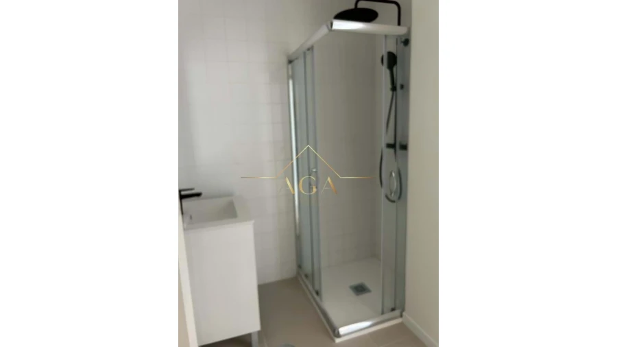 Apartamento T3 para Venda em Oliveira do Douro Foto 6