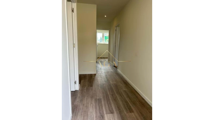 Apartamento T3 para Venda em Oliveira do Douro Foto 13