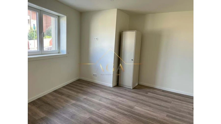 Apartamento T3 para Venda em Oliveira do Douro Foto 12