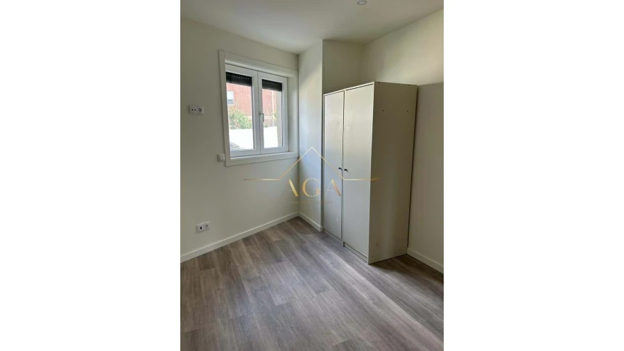 Apartamento T3 para Venda em Oliveira do Douro Foto 9