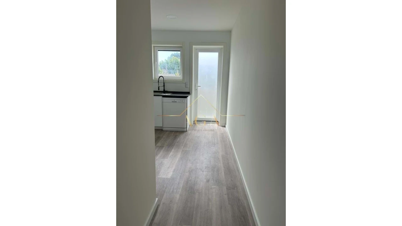 Apartamento T3 para Venda em Oliveira do Douro Foto 4