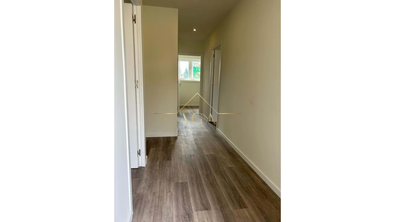 Apartamento T3 para Venda em Oliveira do Douro Foto 13