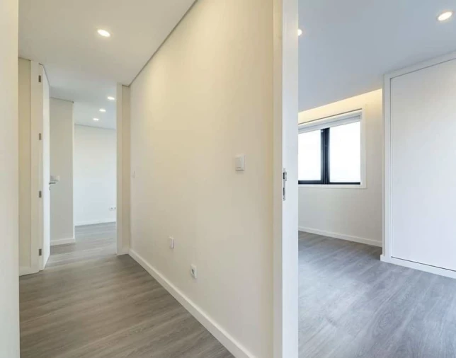 Apartamento T2 para Venda em Cidade da Maia Foto 11