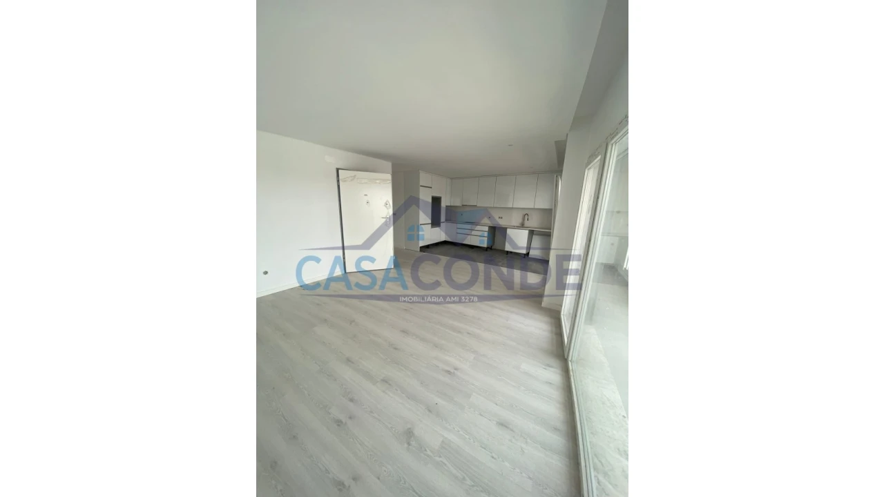Apartamento T2 para Venda em Corroios Foto 1