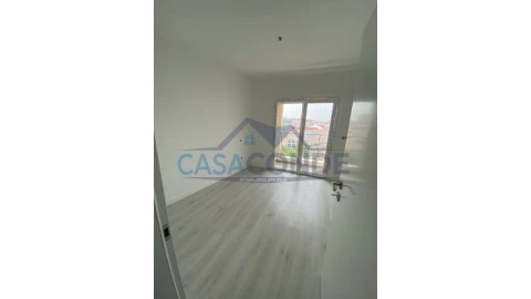 Apartamento T2 para Venda em Corroios