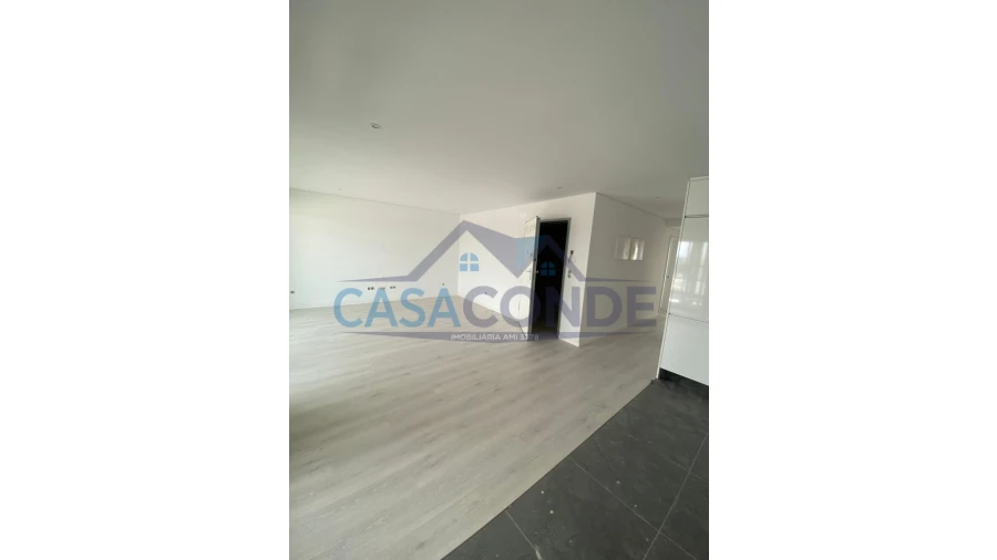 Apartamento T2 para Venda em Corroios Foto 8