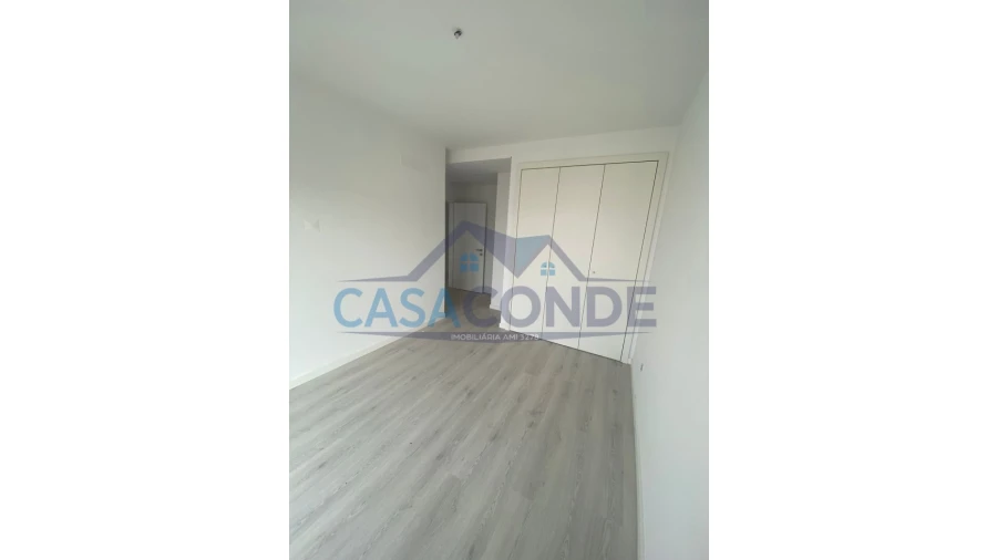 Apartamento T2 para Venda em Corroios Foto 9