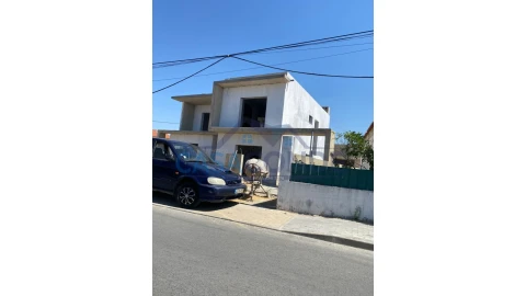 Moradia T4 para Venda em Azeitão (São Lourenço e São Simão)