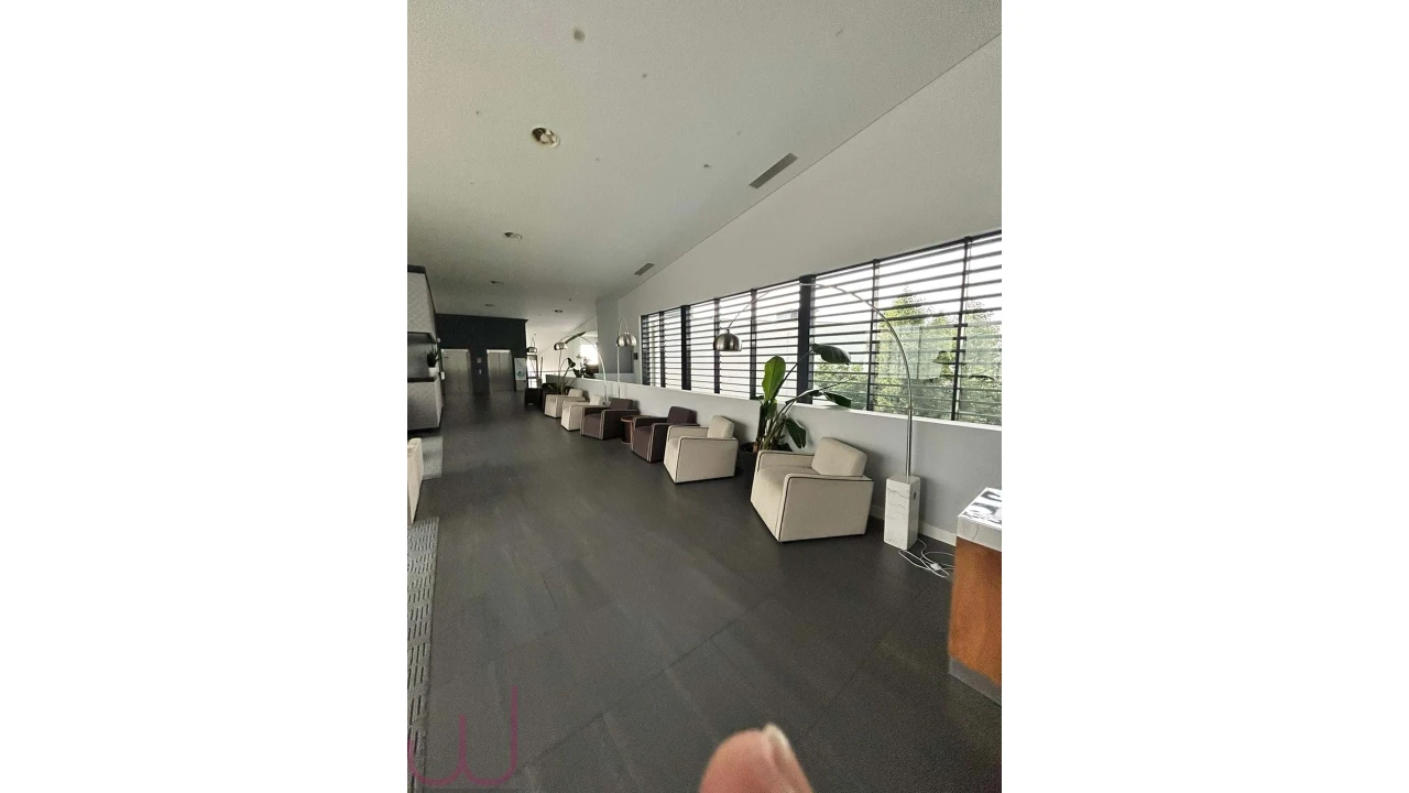 Apartamento T1 para Venda em Monchique Foto 6