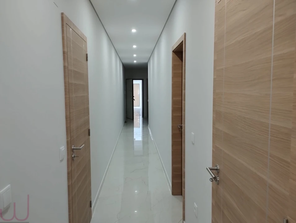 Apartamento T4 para Venda em São Brás de Alportel Foto 25