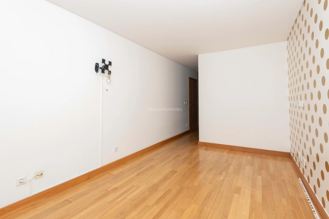 Apartamento T2 para Venda em Parque das Nações Foto 28