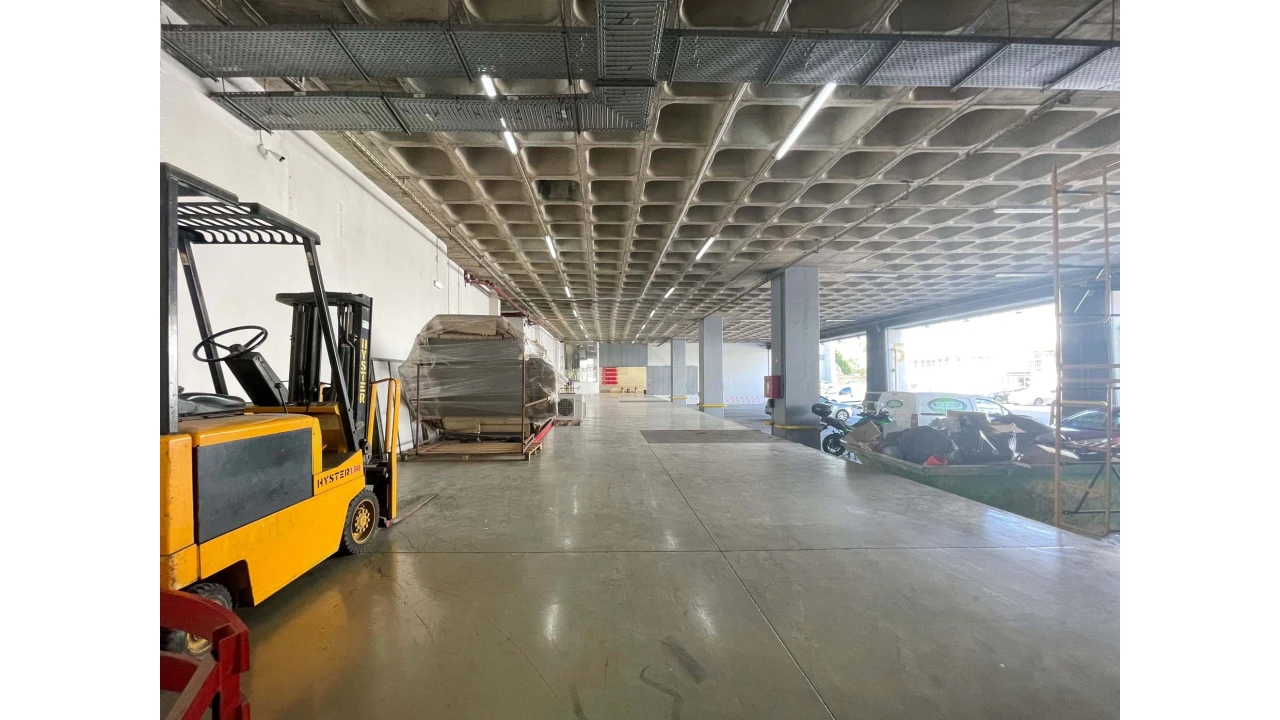 Armazém para Arrendamento em Marvila Foto 5