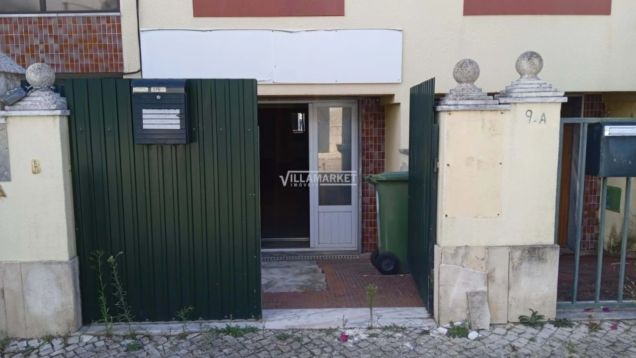 Negócio para Venda em Corroios Foto 1