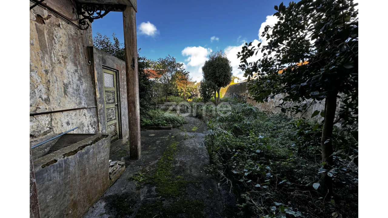 Moradia T4 para Venda em Ponta Delgada (São Pedro) Foto 10