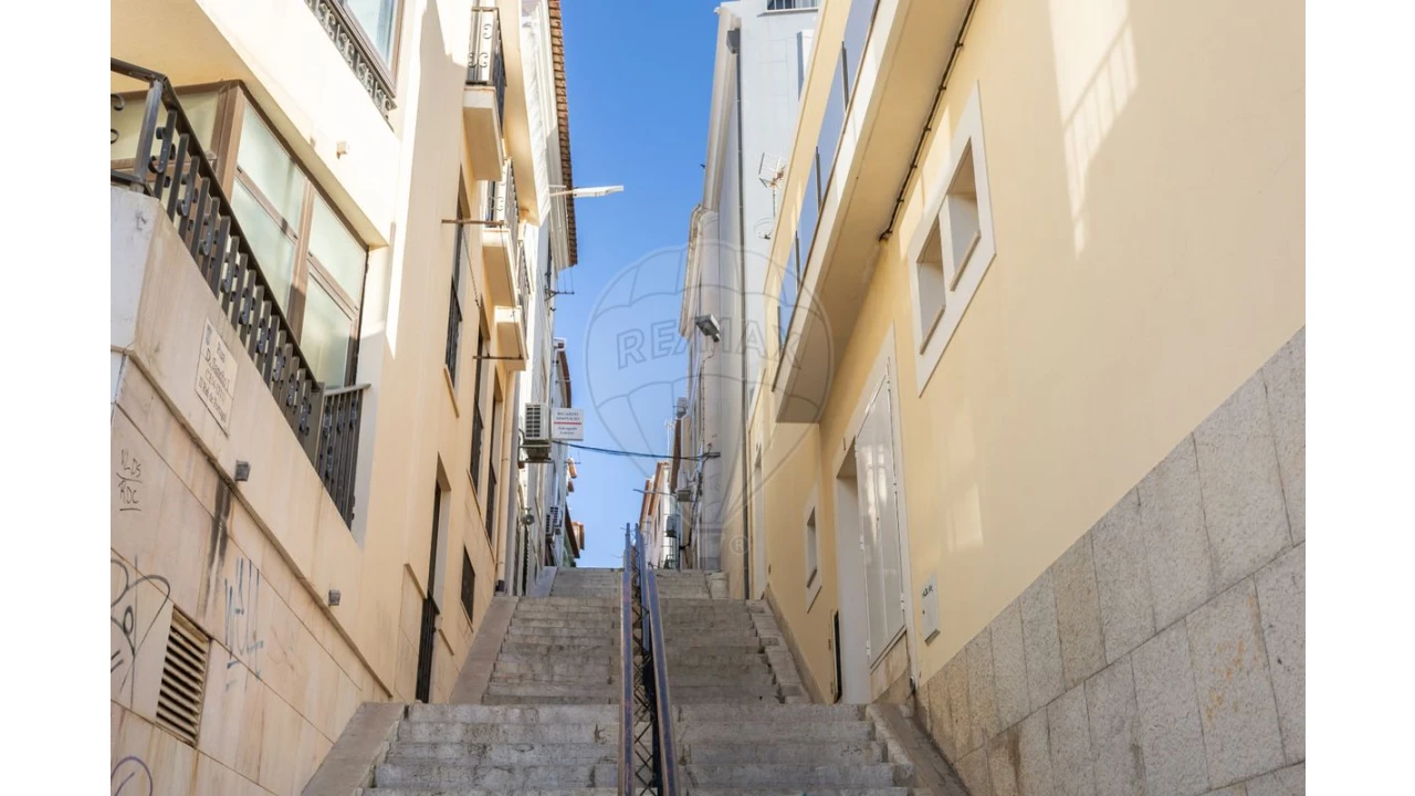 Prédio para Venda em Sesimbra (Santiago) Foto 49