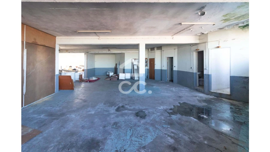 Prédio para Venda em Oliveira, São Paio e São Sebastião Foto 17