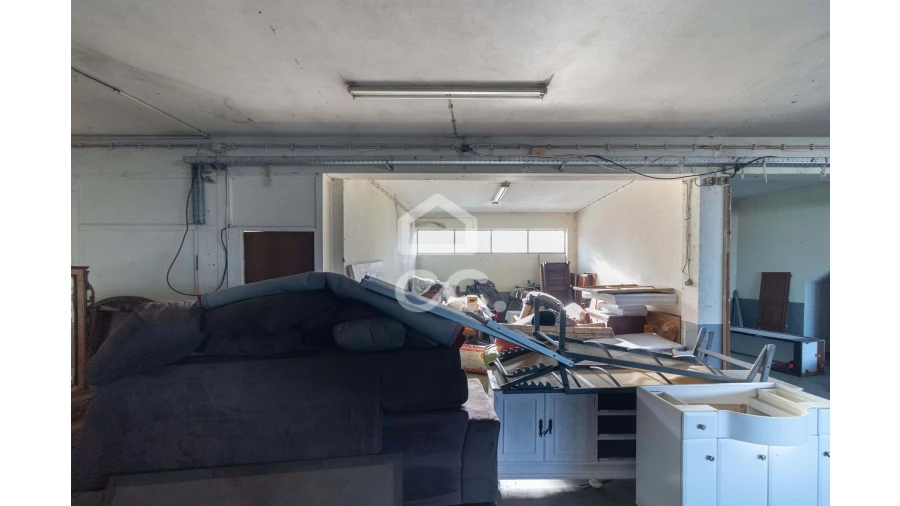 Prédio para Venda em Oliveira, São Paio e São Sebastião Foto 18