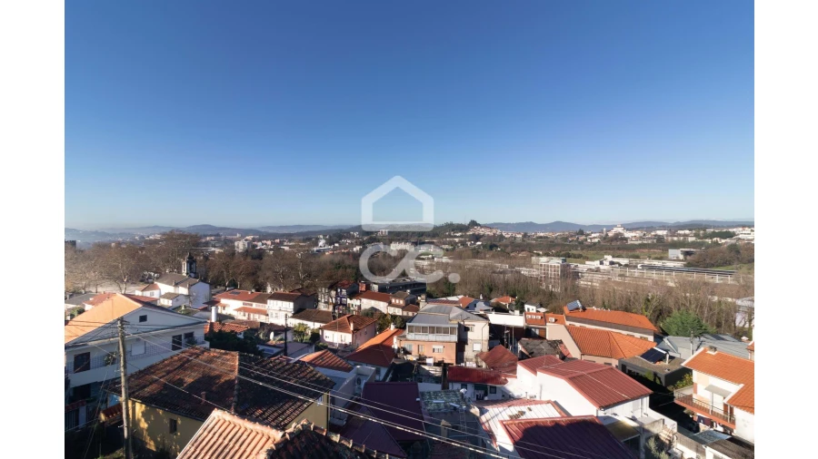 Prédio para Venda em Oliveira, São Paio e São Sebastião Foto 14