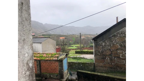 Moradia para Venda em Castro Laboreiro e Lamas de Mouro