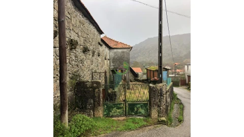 Moradia para Venda em Castro Laboreiro e Lamas de Mouro