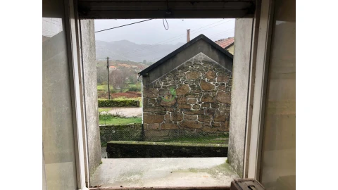 Moradia para Venda em Castro Laboreiro e Lamas de Mouro