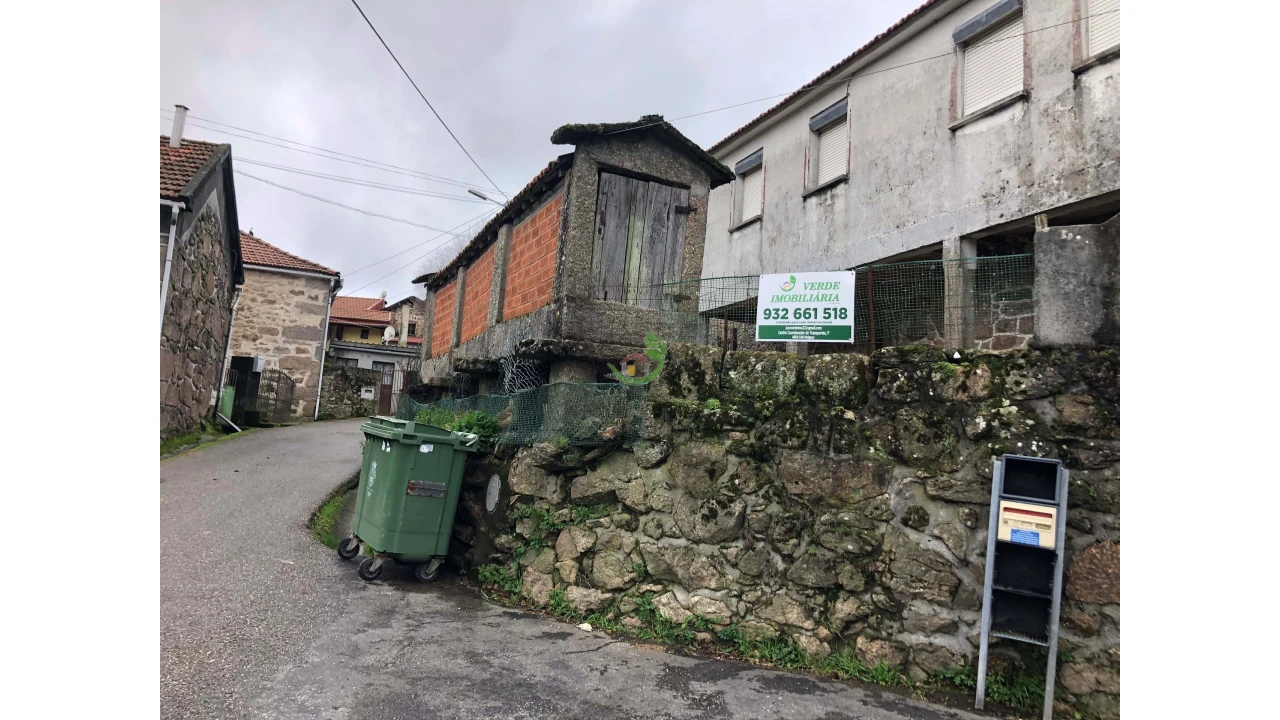 Moradia para Venda em Castro Laboreiro e Lamas de Mouro Foto 1
