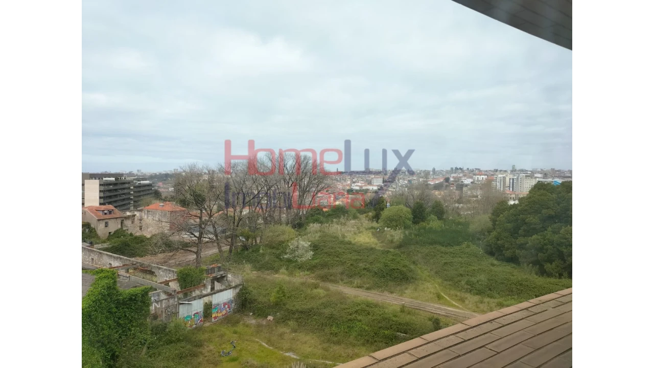 Loja para Venda em Santa Marinha e São Pedro da Afurada Foto 2