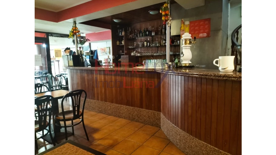Loja para Venda em Santa Marinha e São Pedro da Afurada Foto 10