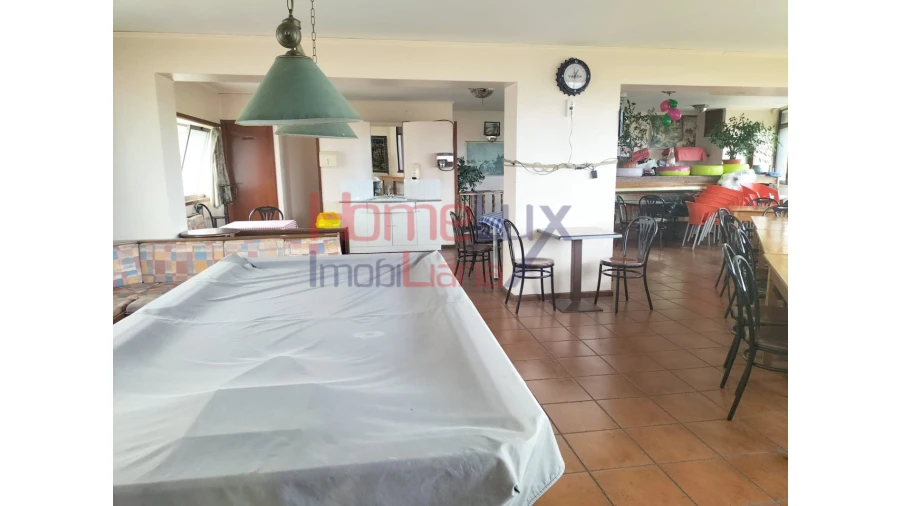 Loja para Venda em Santa Marinha e São Pedro da Afurada Foto 13