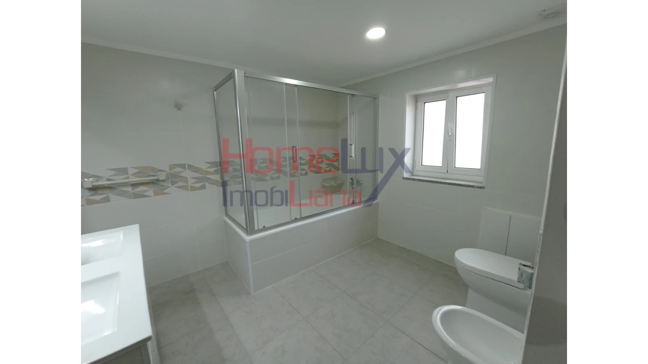 Apartamento T4 para Venda em Trofa, Segadães e Lamas do Vouga Foto 7