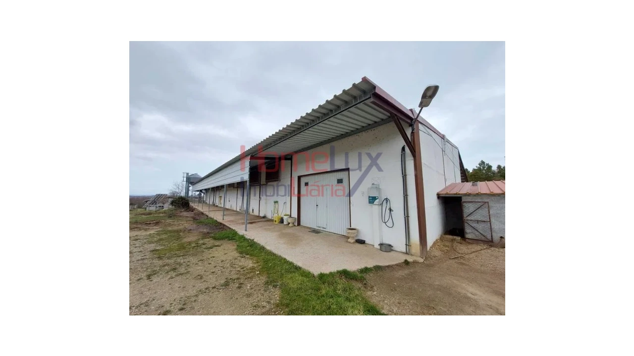 Armazém para Venda em Alfaiates Foto 1