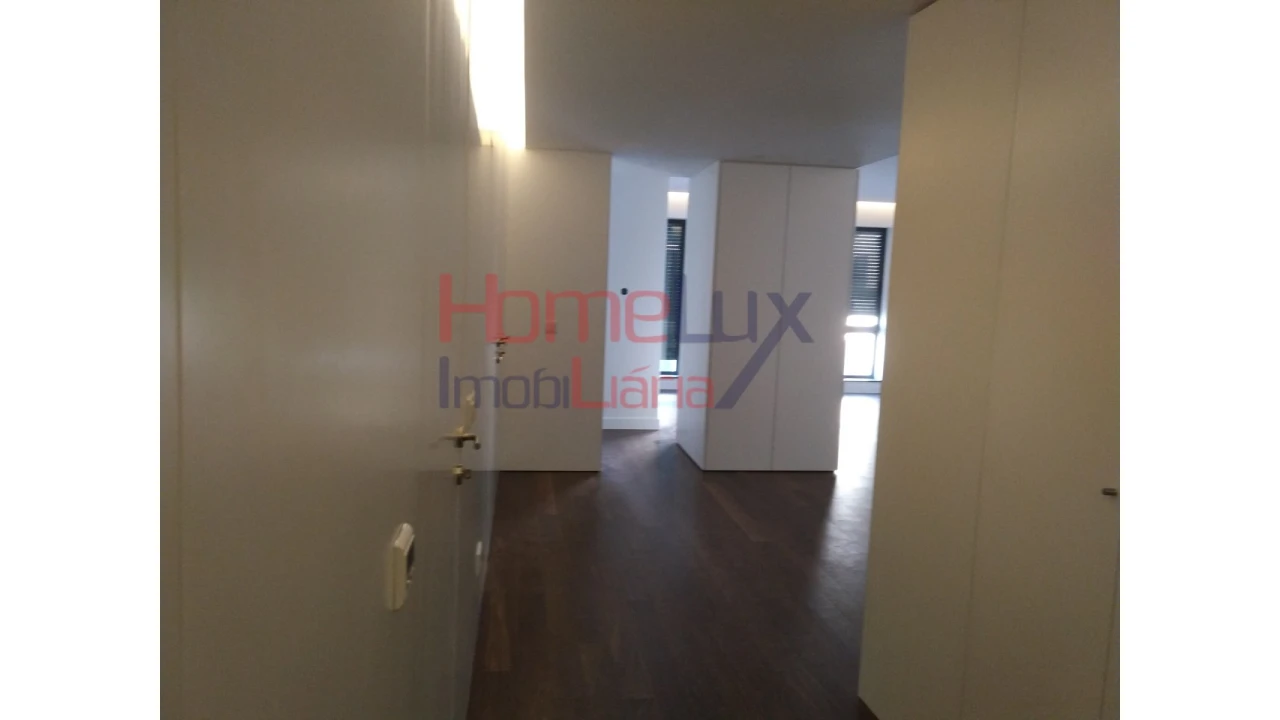 Apartamento T4 para Venda em Cedofeita, Santo Ildefonso, Sé, Miragaia, São Nicolau e Vitória Foto 7